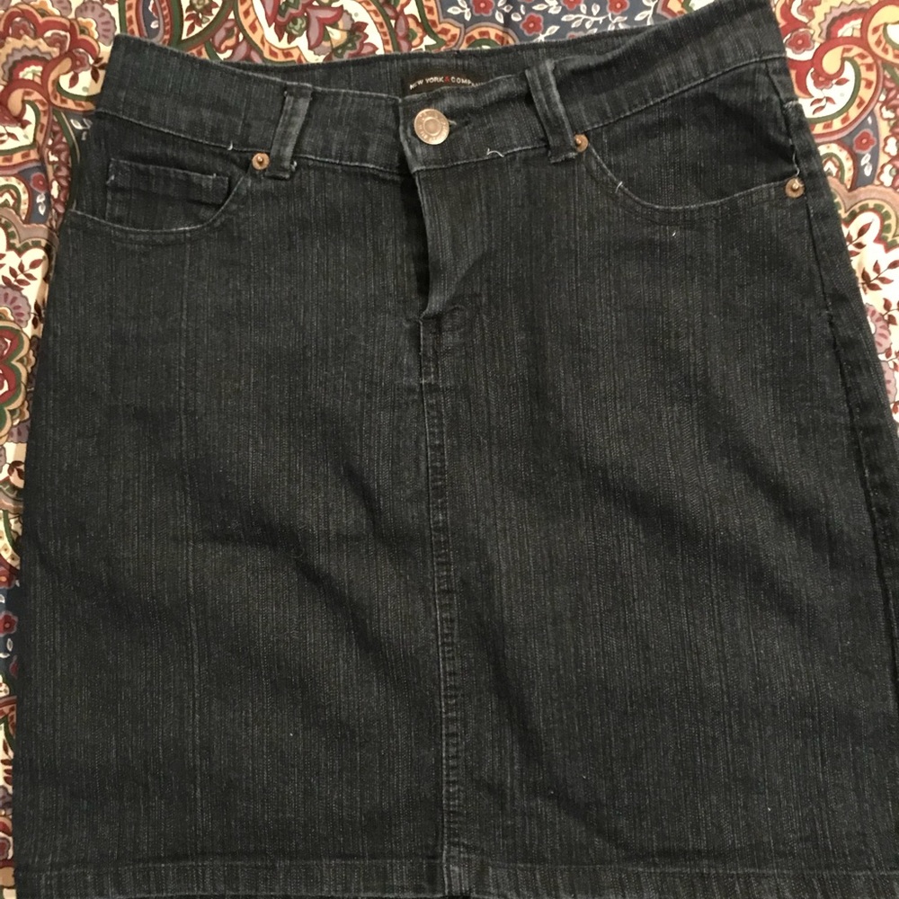 Denim mini skirt, 5 pocket style.